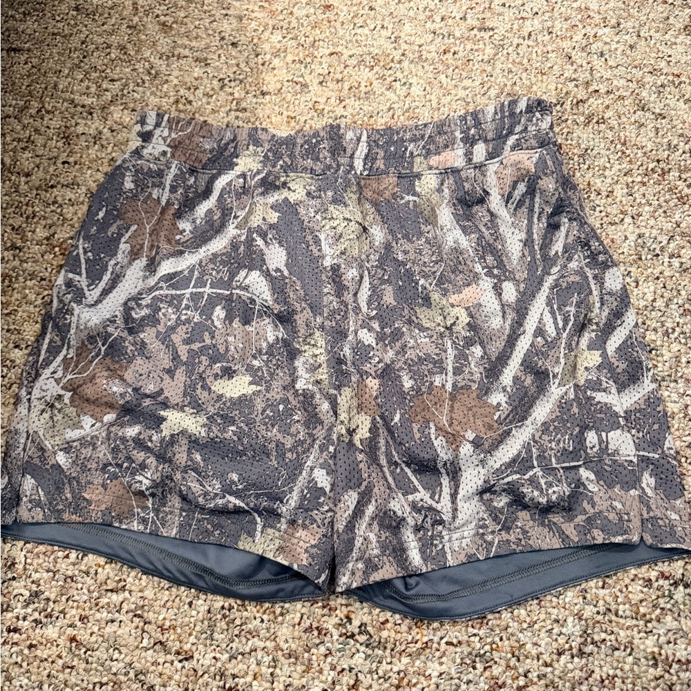 Abercrombie & Fitch Camouflage Shorts
